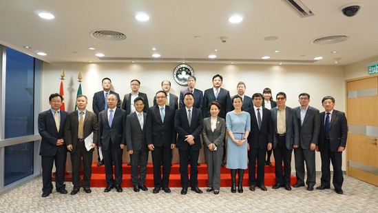 内地中药企和协会代表与经济财政司梁维特司长座谈