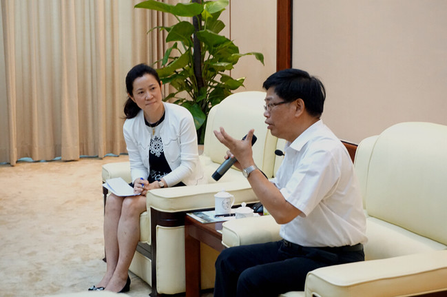 省政协副主席唐豪一行赴横琴调研 “希望名优企业都来中医药产业园”