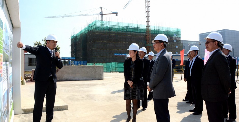 On February 17 of 2017, Vice Director of State Food and Drug Administration, Sun Xianze, led the delegation and did field research in the Industrial Park in order to inspect the work progress of the Industrial Park.