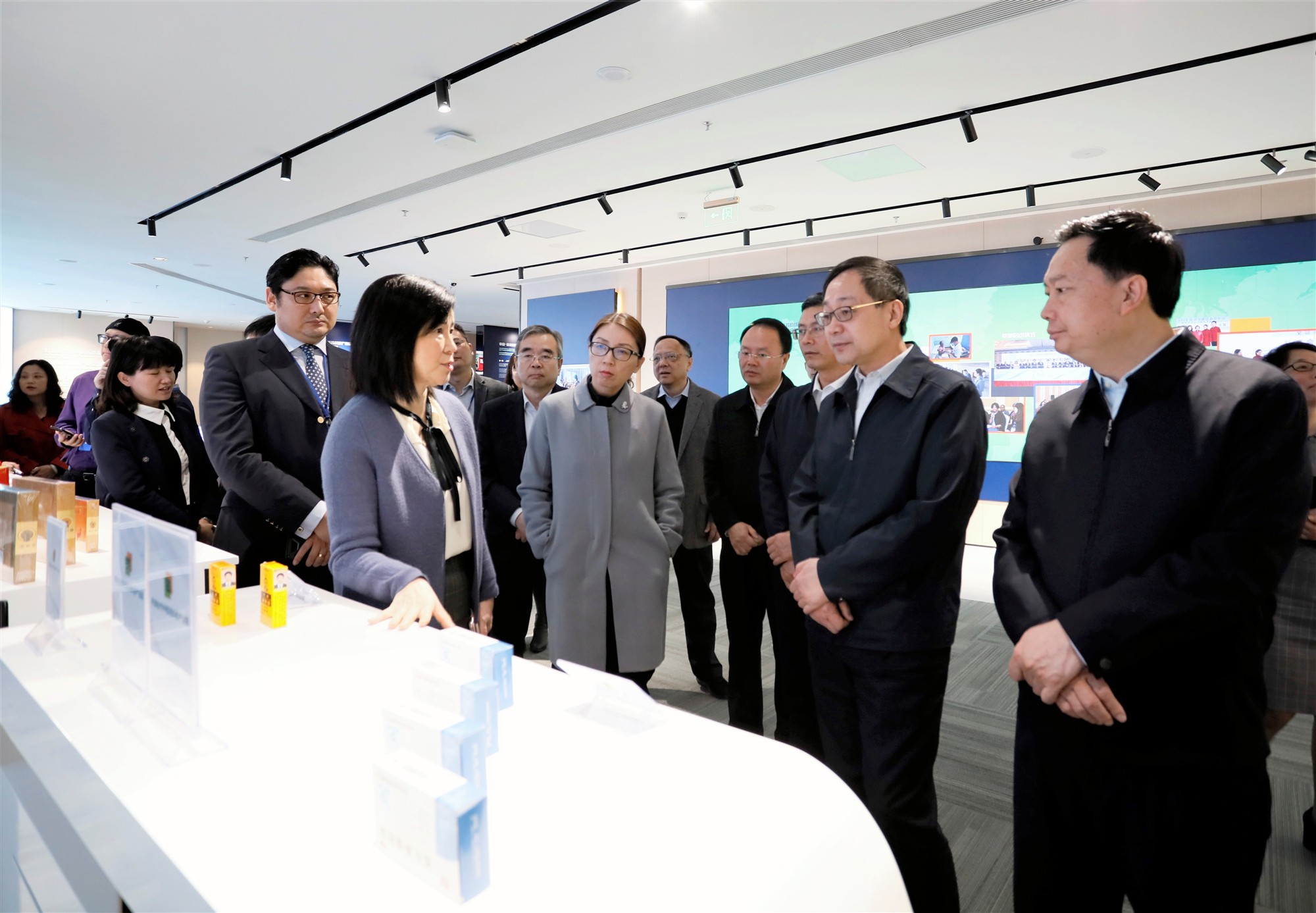 2019年2月26日，国家卫生健康委副主任于学军一行，在广东省副省长张光军，珠海市委副书记、市长姚奕生等陪同下，到产业园考察调研，了解珠海市医疗健康工作和产业园建设运营、园区中医药产业发展情况。